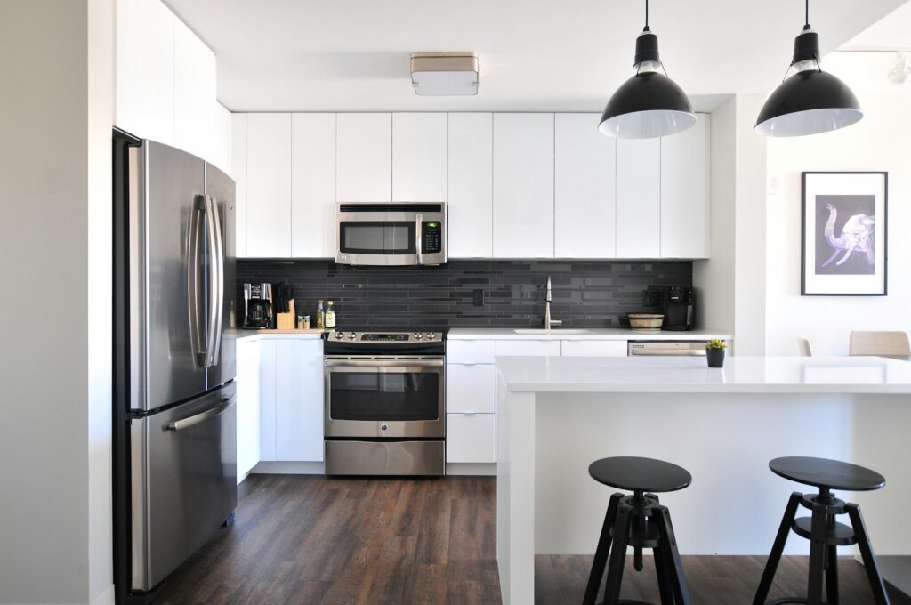 Loft-style 1-bedroom with high ceilings