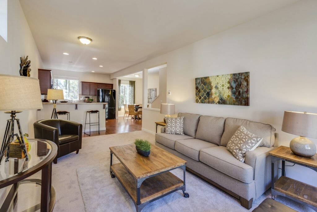 Loft-style 2-bedroom with high ceilings