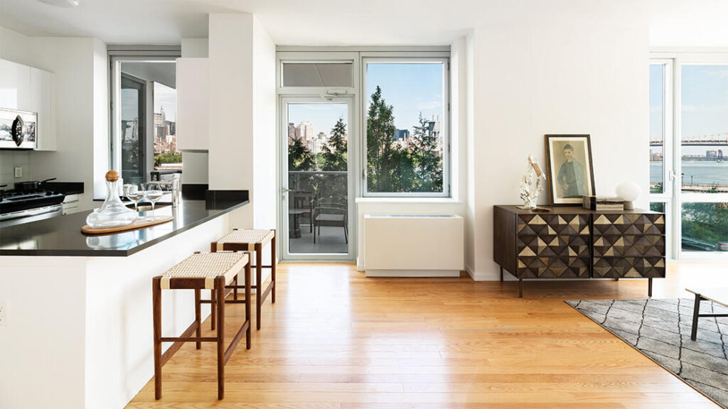 Corner 2-bedroom with balcony in Long Island City