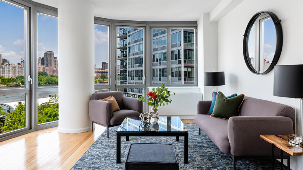 Studio with balcony in Long Island City