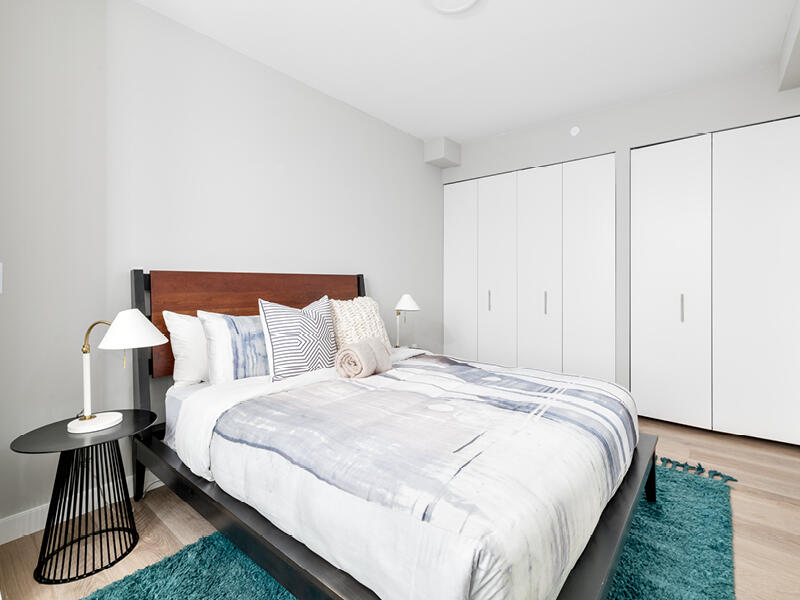 1-bedroom with private terrace in Hunter’s Point South